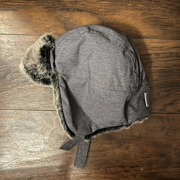 Winter hat - Picture 3 of 5